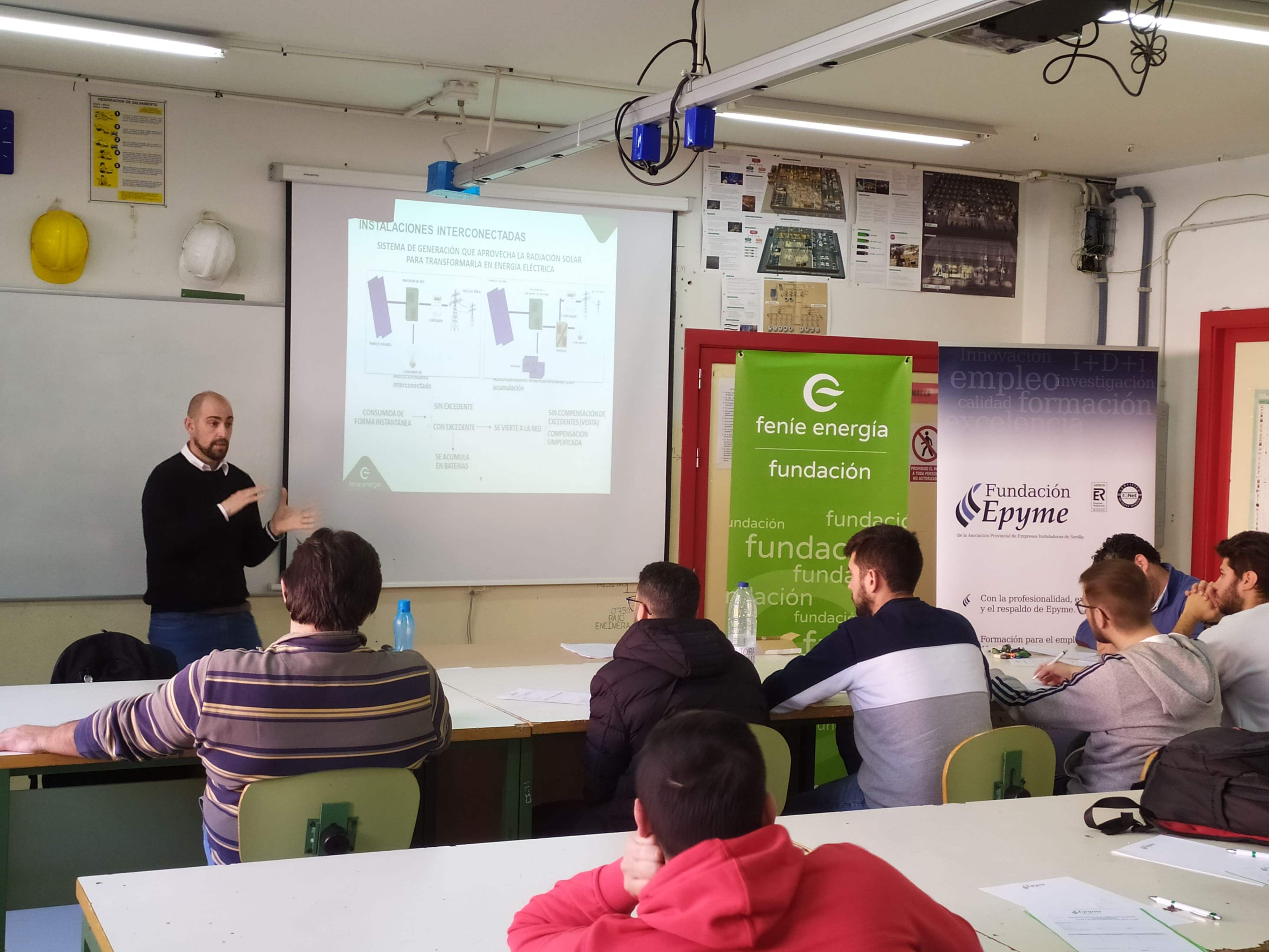 La Fundación Feníe Energía forma a los alumnos de FP en materia de autoconsumo